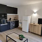 Le Village Camarguais Pour 4 Avec Piscine Et Animations, Ideal Famille