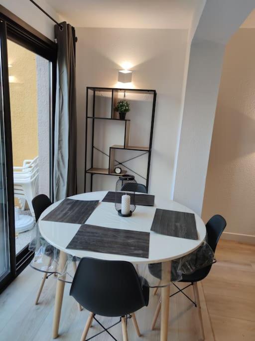 Le Village Camarguais Pour 4 Avec Piscine Et Animations, Ideal Famille Appartement *