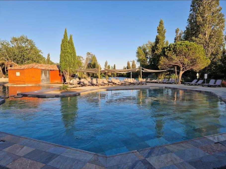 Le Village Camarguais Pour 4 Avec Piscine Et Animations, Ideal Famille * Arles